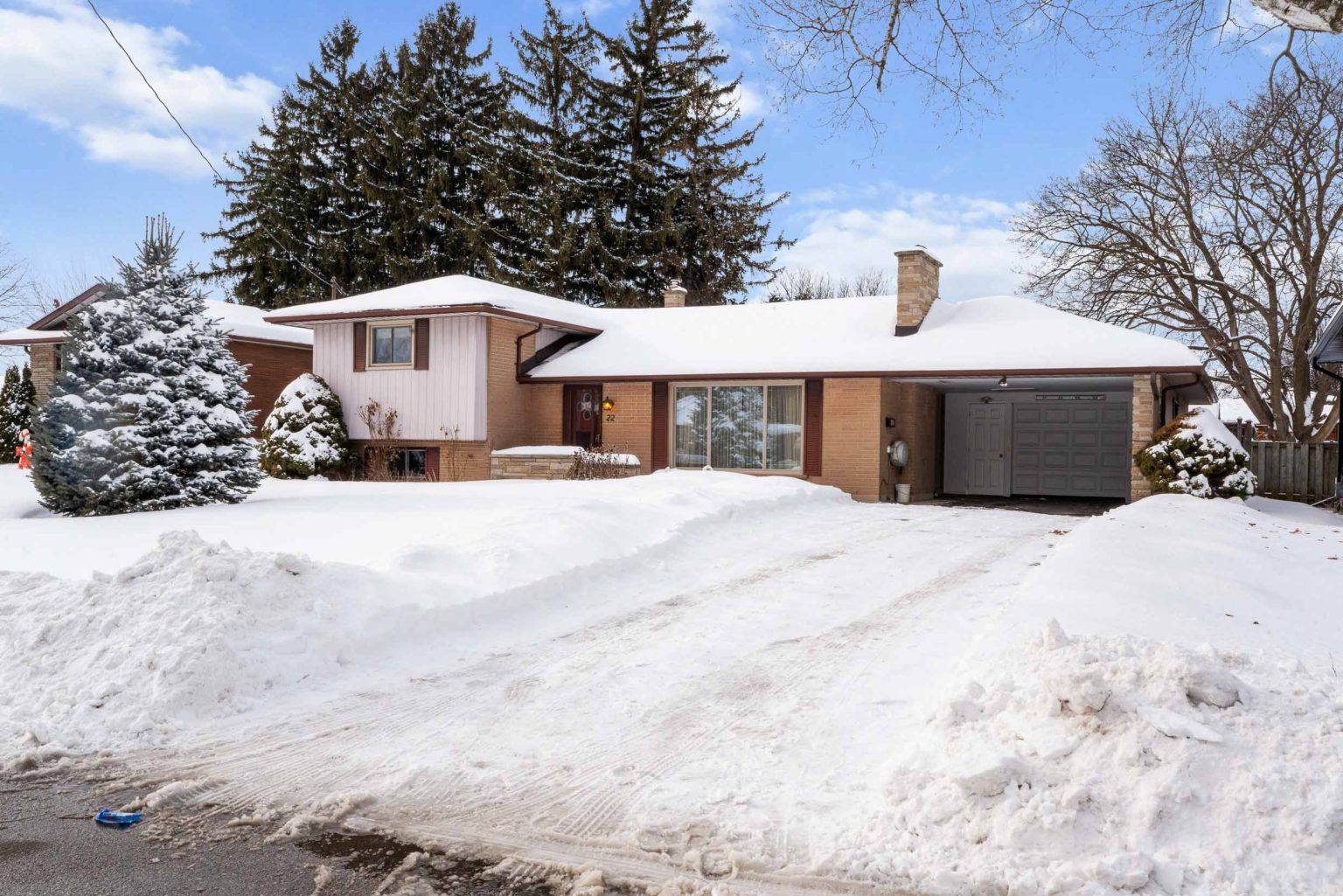 22 Kensington Avenue, Brantford - Presented by Cheryl Vansickle Real Estate