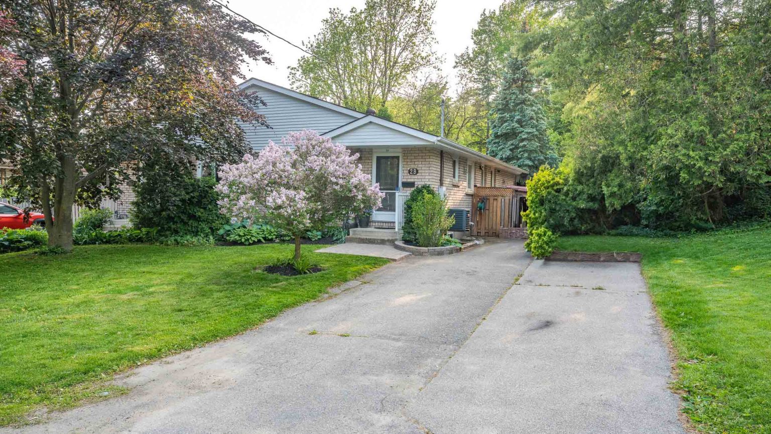 29 Amelia Street, Paris - Presented by Cheryl Vansickle Real Estate