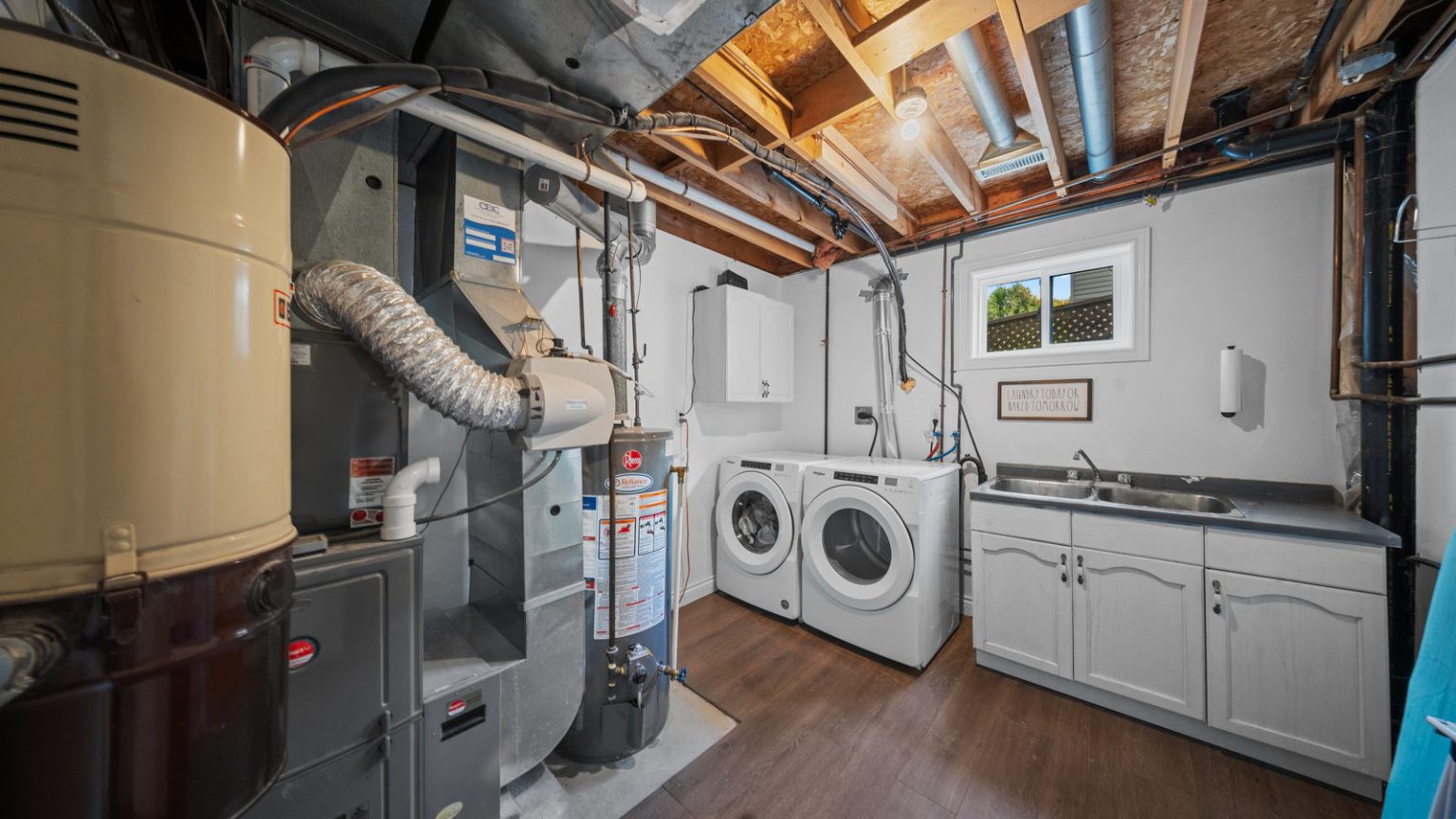 45 Latzer Crescent, Brantford - Presented by Cheryl Vansickle Real Estate