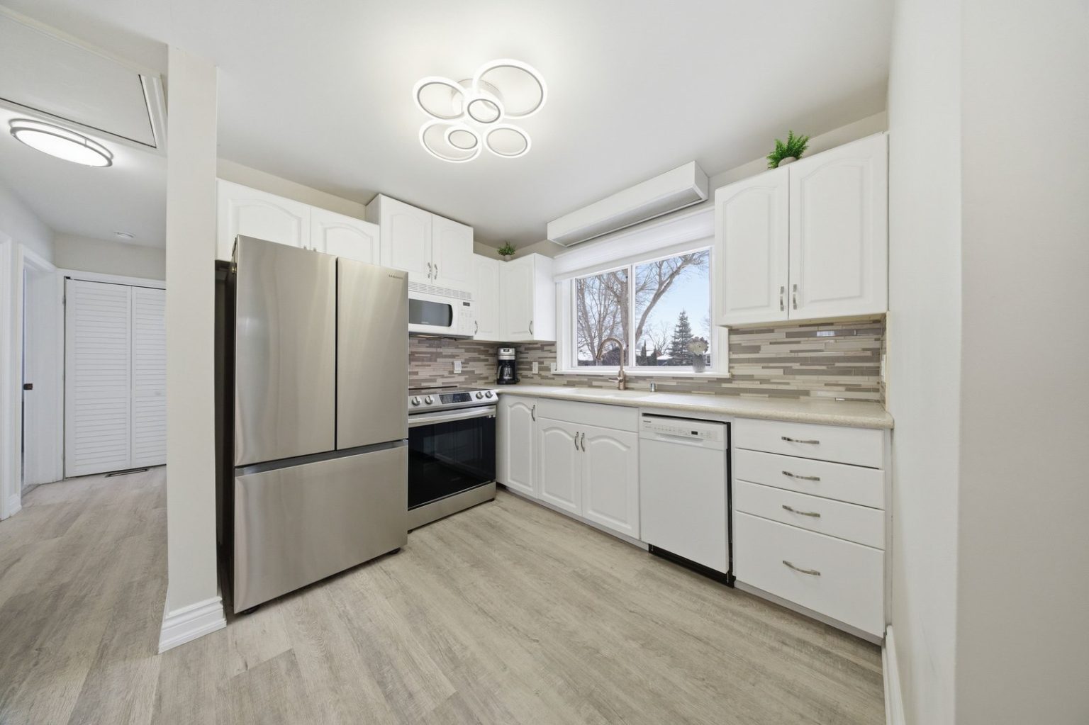 19 Hiram Road, Paris - Presented by Cheryl Vansickle Real Estate