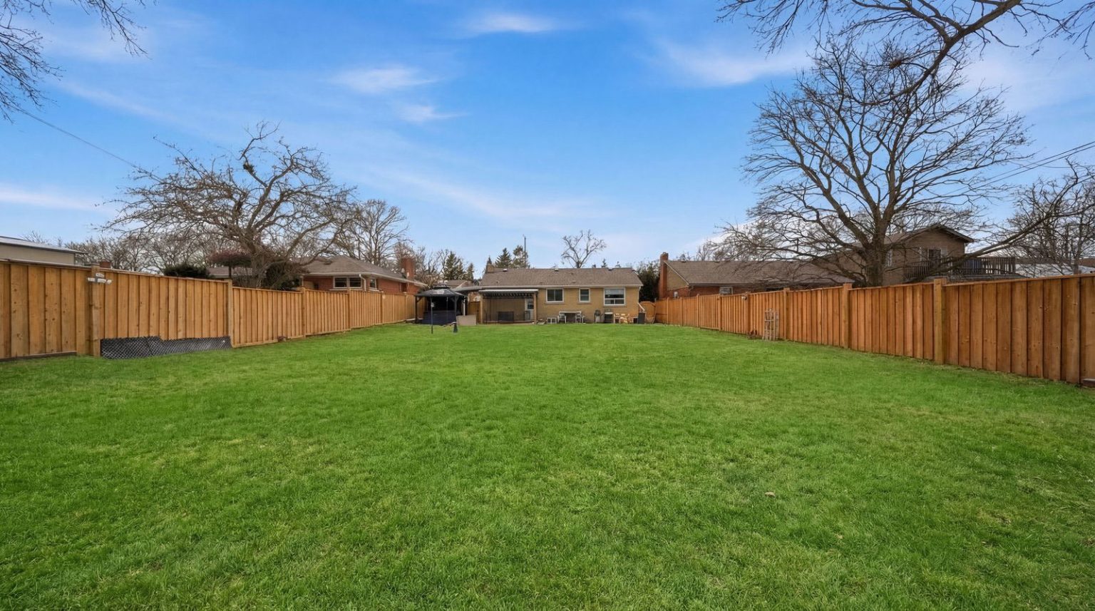 19 Hiram Road, Paris - Presented by Cheryl Vansickle Real Estate