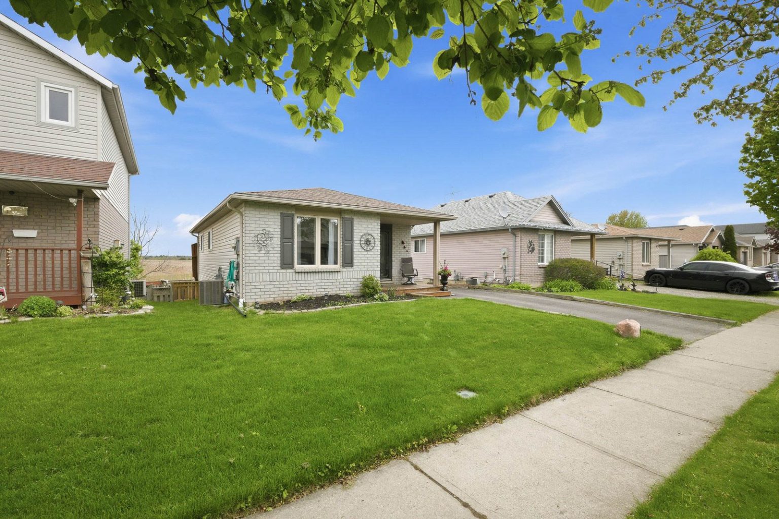 37 Anastasia Crescent, Brantford - Presented by Cheryl Vansickle Real Estate