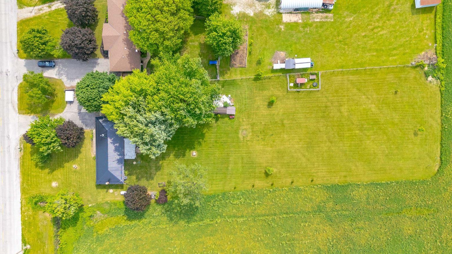 1940 Thompson Road East, Waterford - Presented by Cheryl Vansickle Real Estate