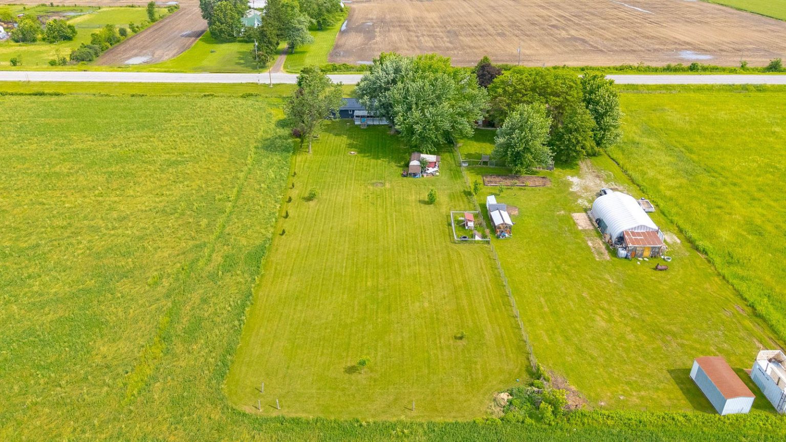 1940 Thompson Road East, Waterford - Presented by Cheryl Vansickle Real Estate